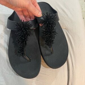 Women’s Black Fit Flops Size 9 in Excellent Preloved Condition!! 🔥🔥🔥